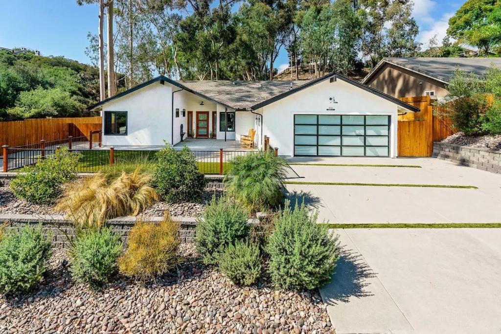 Holiday home Poppy Open Floor Plan Modern Luxury Carlsbad